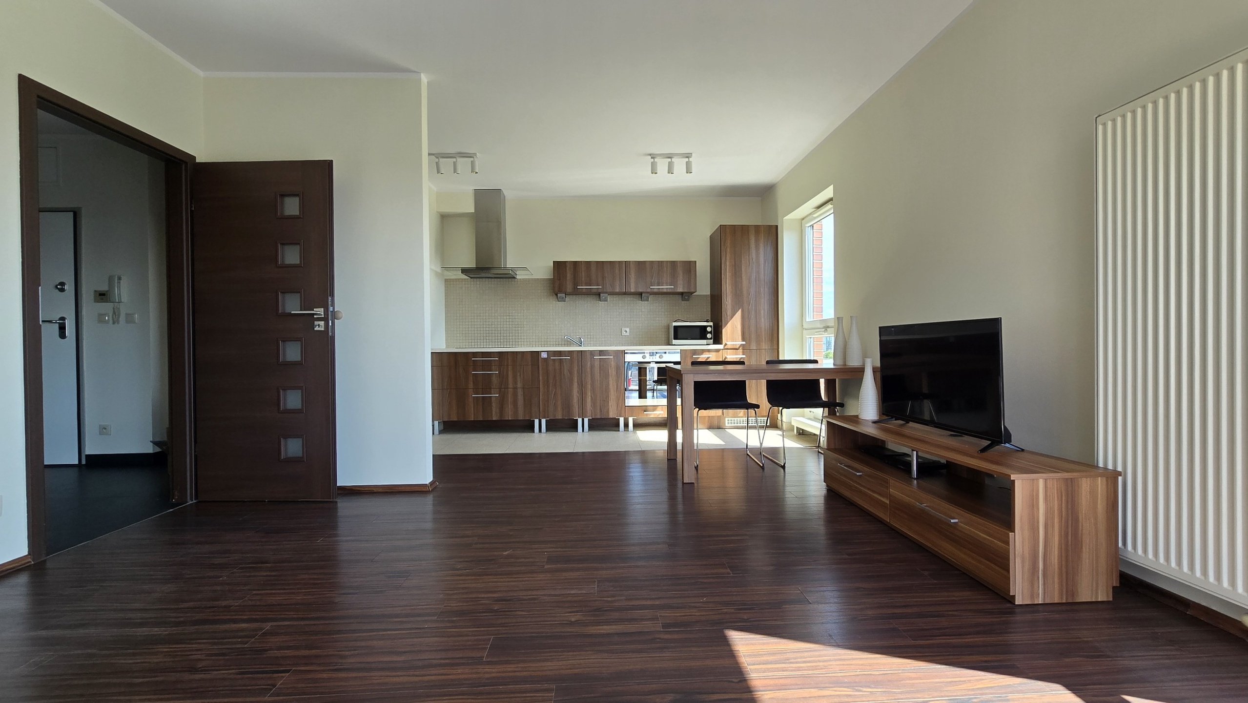 DĘBOWE TARASY - potencjał aranżacyjny, narożny balkon, komórka, garaż! - zdjęcie 1