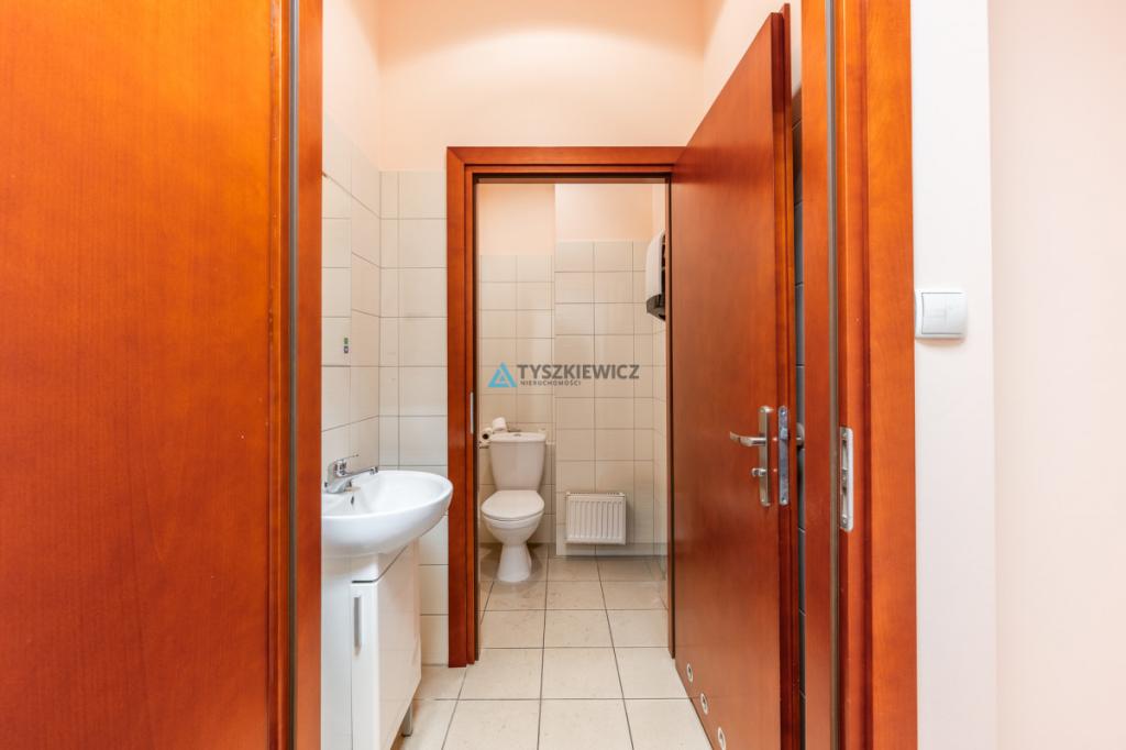 Lokal handlowo-usługowy w centrum Bytowa - zdjęcie 15