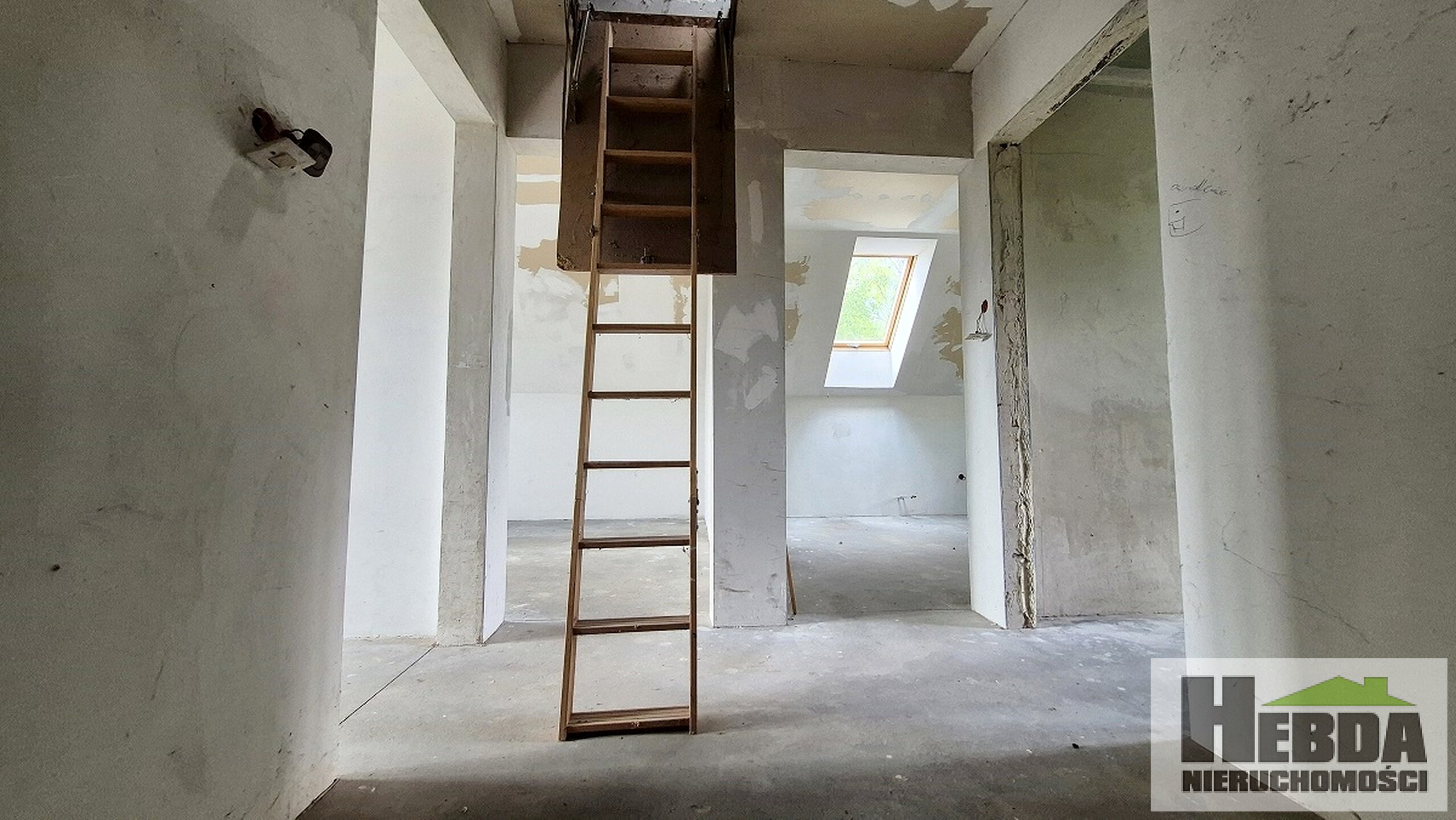 Piaskówka - ul.Jastruna, dom subtelnie schowany w najlepszej  dzielnicy Tarnowa - zdjęcie 11
