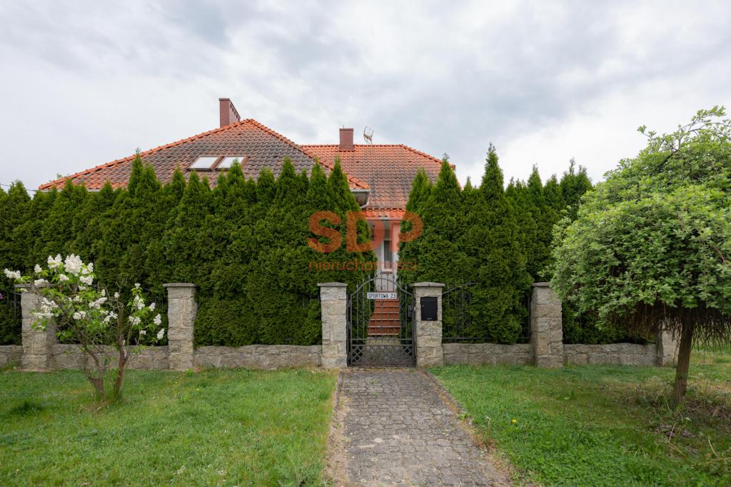Dom 159 m², Brzeg Dolny, Sportowa - zdjęcie 1