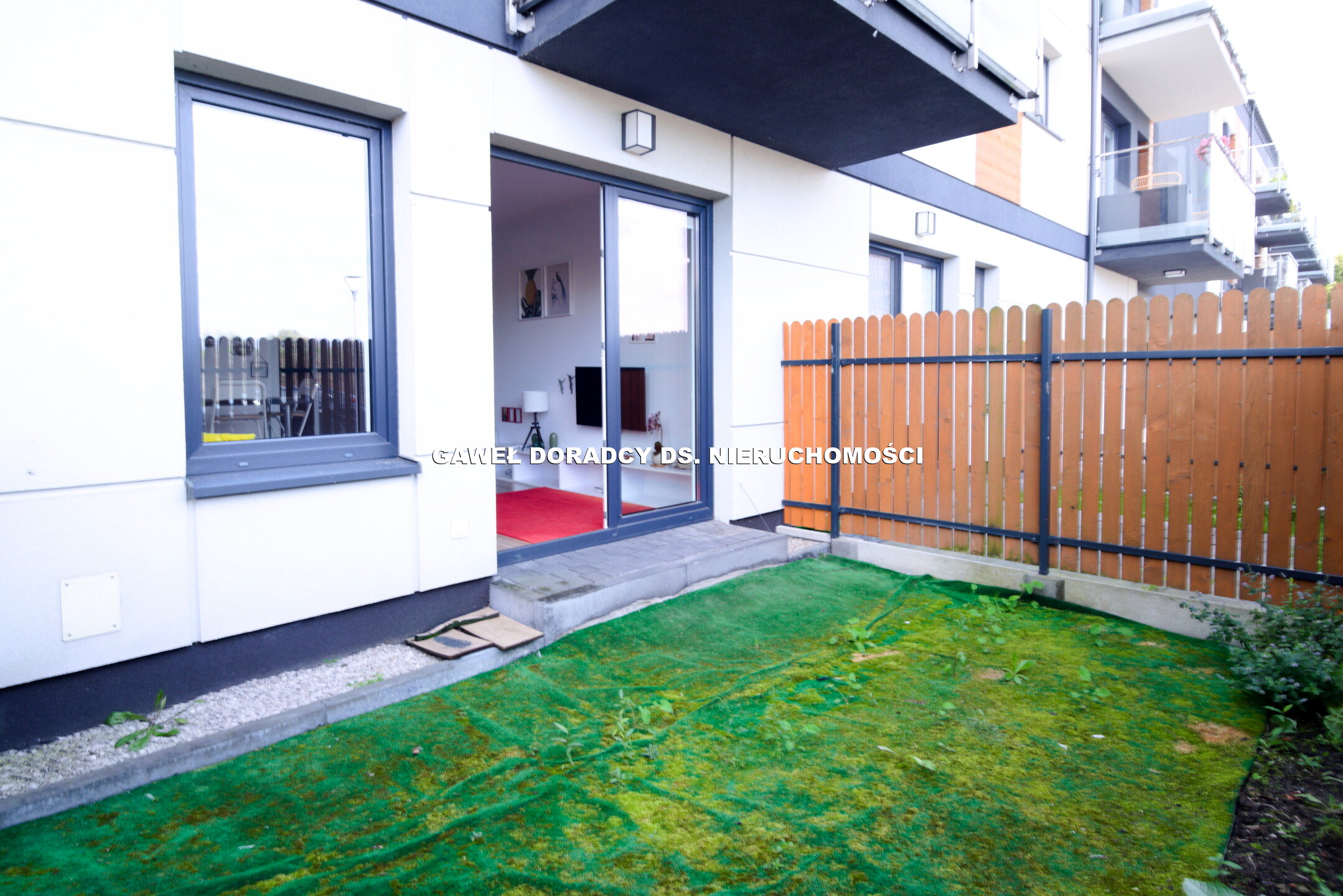 Apartament z ogrodkiem nad rzeką. - zdjęcie 2
