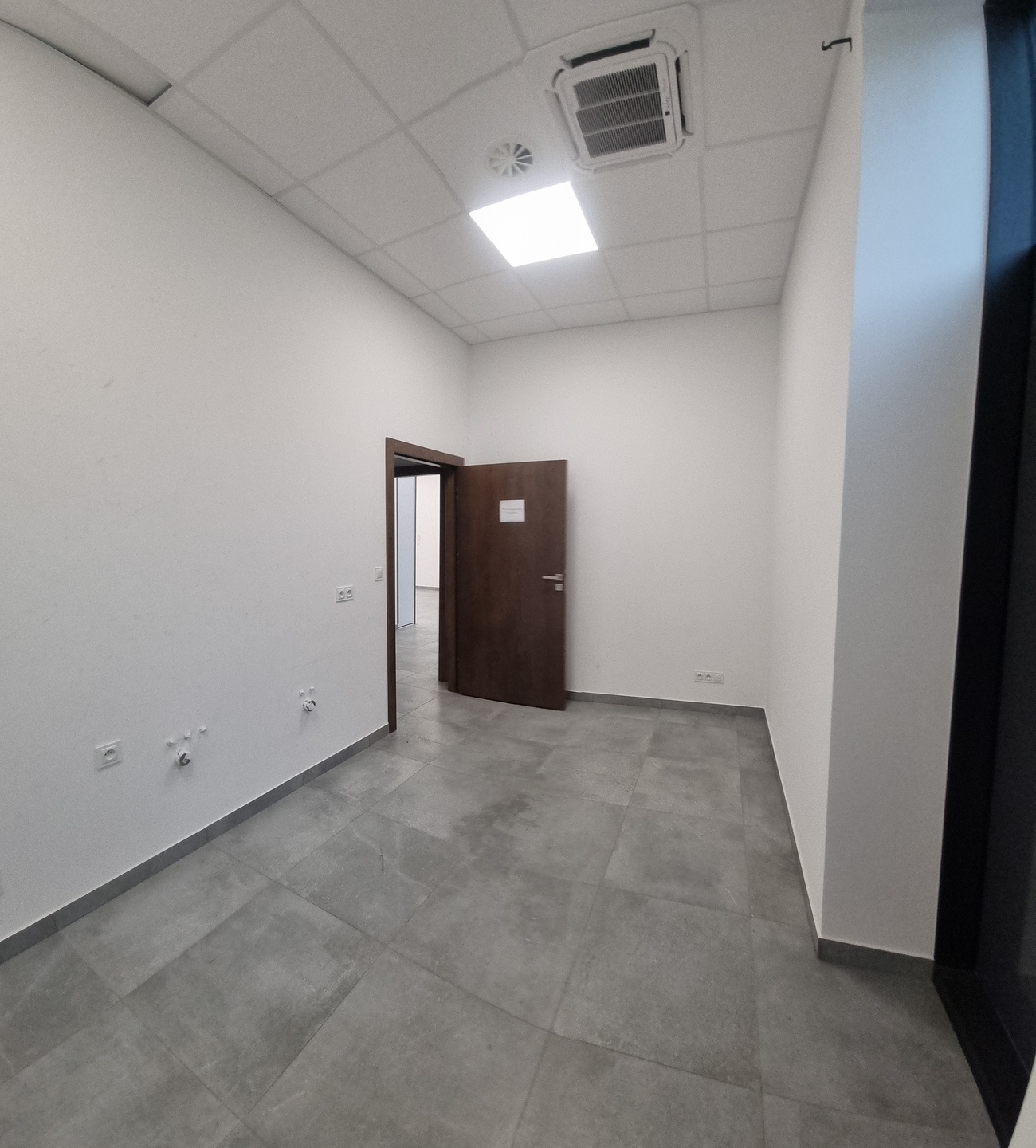 Lokal usługowo-handlowy 101 m² na parterze | witryny | nowe osiedle | parking - zdjęcie 10