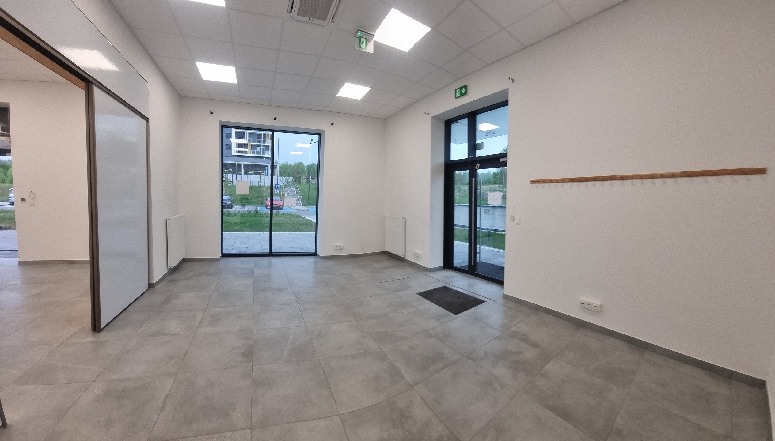 Lokal usługowo-handlowy 101 m² na parterze | witryny | nowe osiedle | parking - zdjęcie 11
