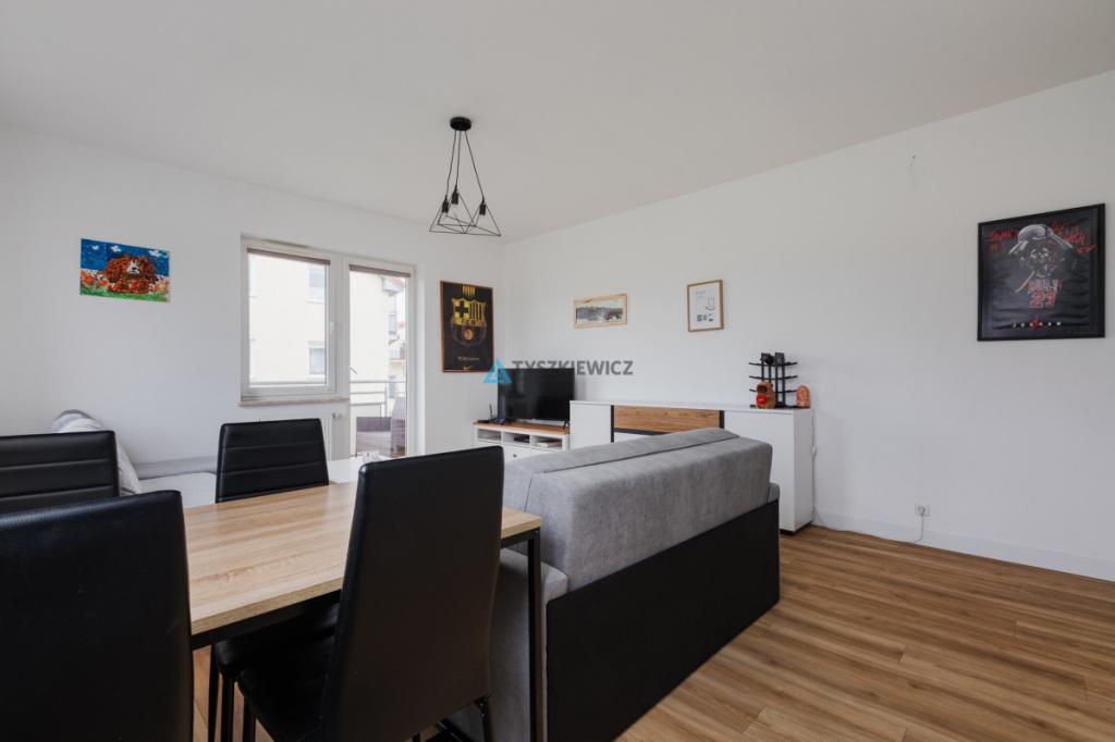Przytulne mieszkanie z balkonem w Rumi - 37 m². - zdjęcie 9