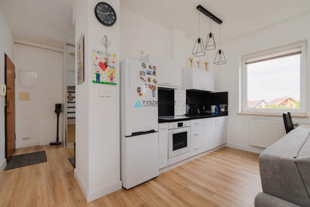 Przytulne mieszkanie z balkonem w Rumi - 37 m². - zdjęcie 2