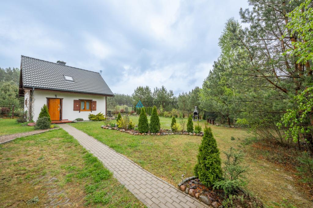 Urokliwy dom, otoczony drzewami, nad J.Kamieniczno - zdjęcie 28
