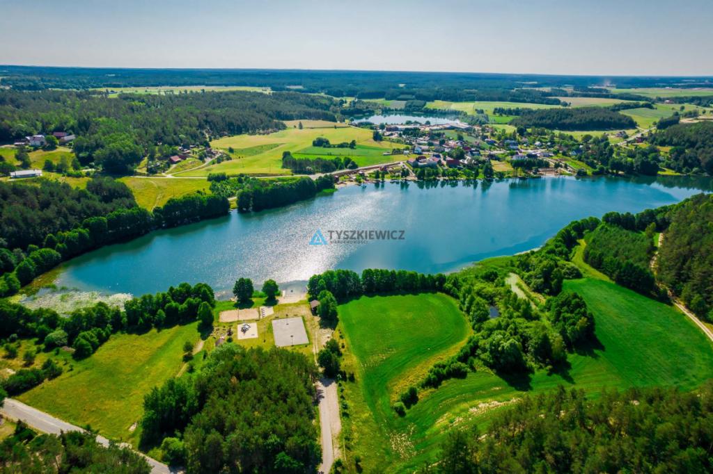 Urokliwy dom, otoczony drzewami, nad J.Kamieniczno - zdjęcie 4