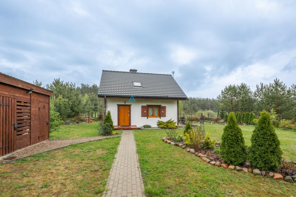 Urokliwy dom, otoczony drzewami, nad J.Kamieniczno - zdjęcie 6