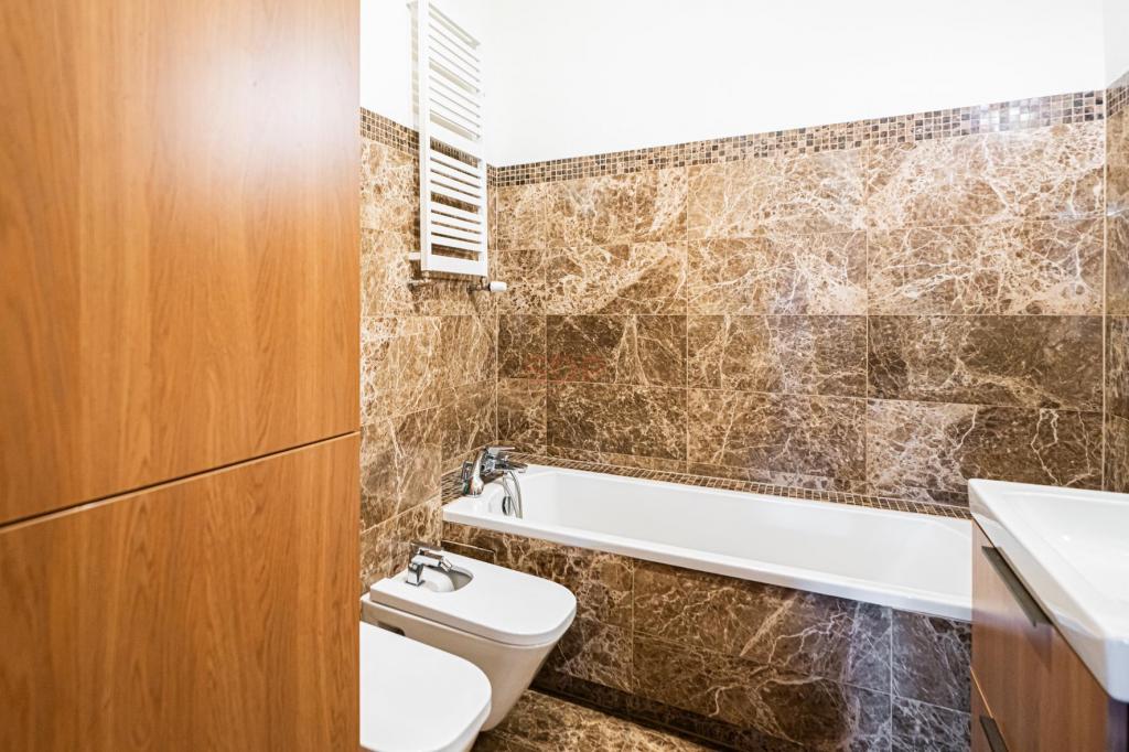 Mieszkanie 79 m², Wrocław, Marii Curie-Skłodowskiej - zdjęcie 1