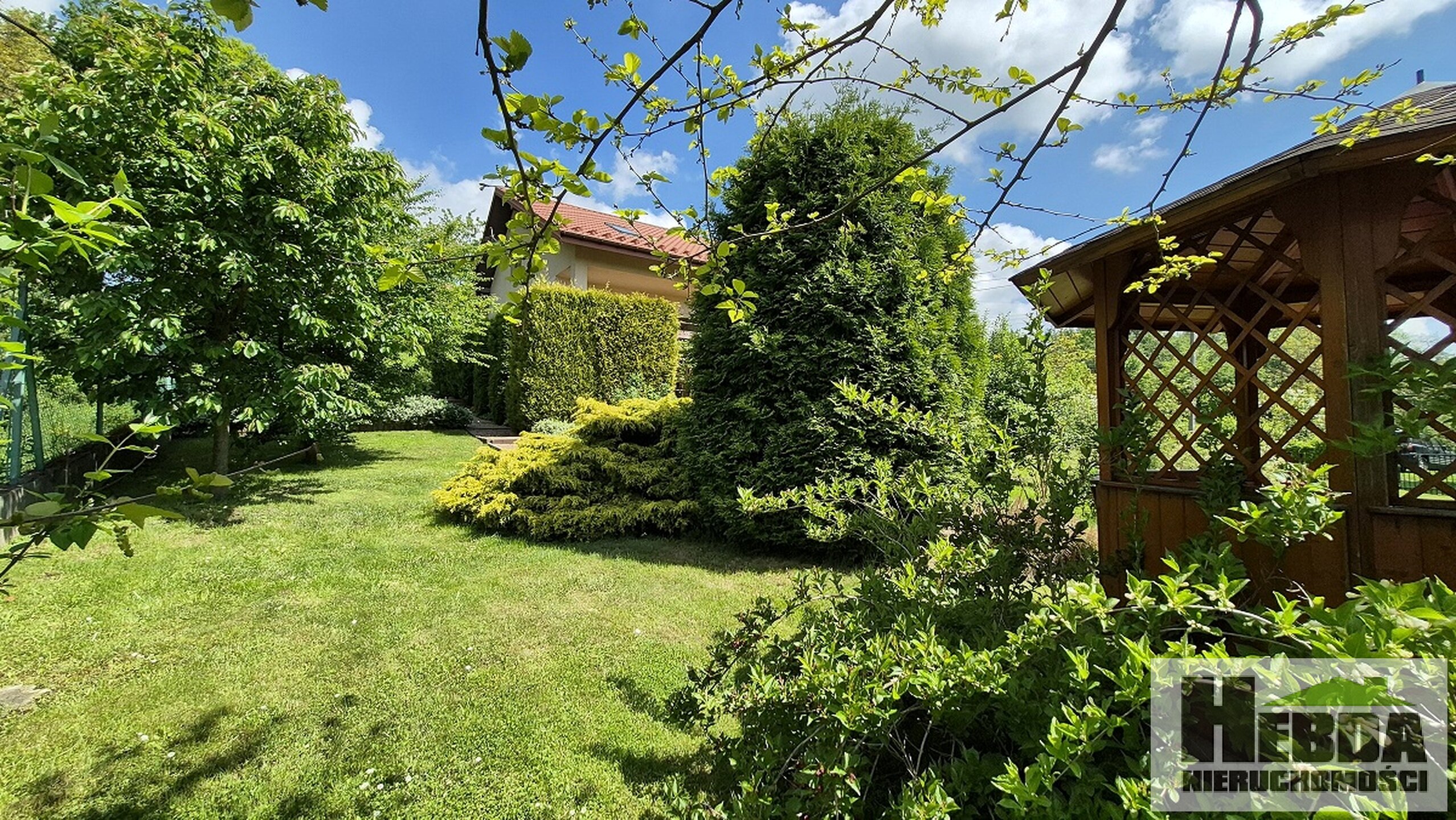 Zawada, CUDNE MIEJSCE !! ZOBACZ ! domek 120 m2 lekko schowany w naturze - zdjęcie 8