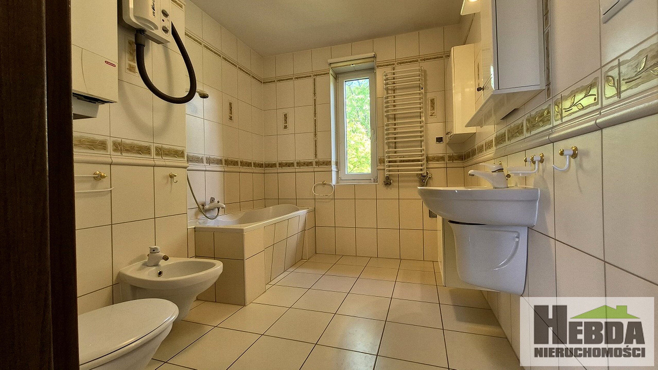 Zawada, CUDNE MIEJSCE !! ZOBACZ ! domek 120 m2 lekko schowany w naturze - zdjęcie 14