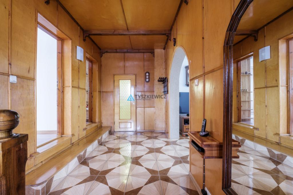Nowoczesny dom z wyjątkowym ogrodem 3600m2 - zdjęcie 11
