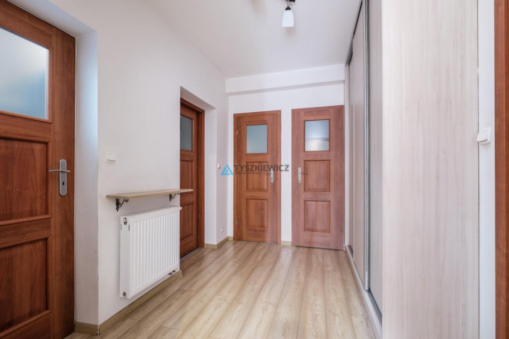 Nowoczesny dom z wyjątkowym ogrodem 3600m2 - zdjęcie 27
