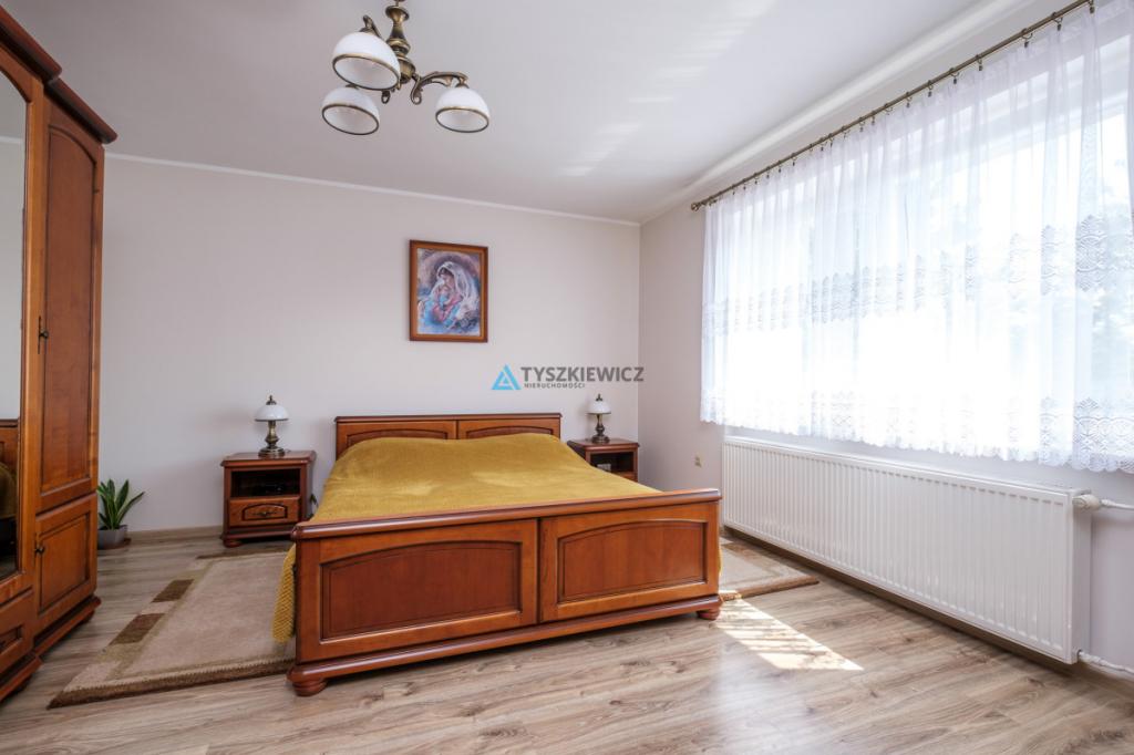 Nowoczesny dom z wyjątkowym ogrodem 3600m2 - zdjęcie 10