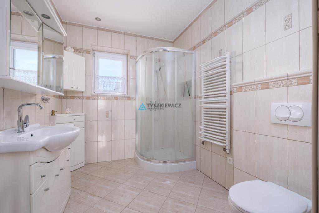 Nowoczesny dom z wyjątkowym ogrodem 3600m2 - zdjęcie 15