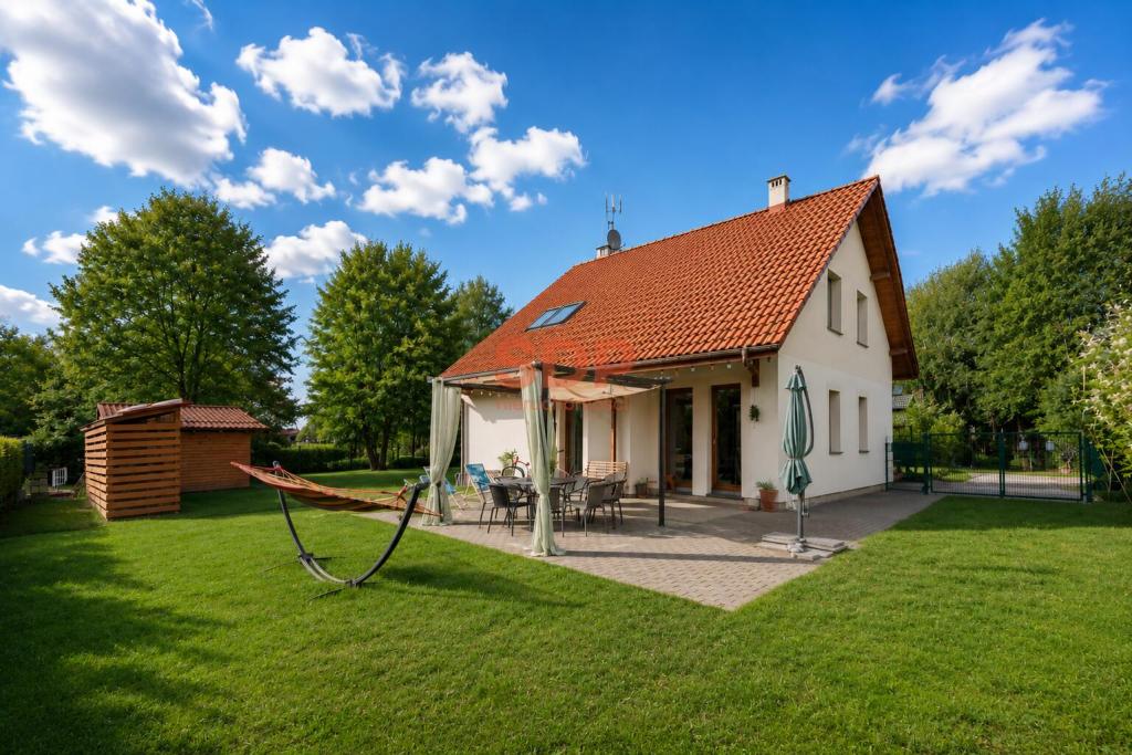 Dom 162&nbsp;m², Chrząstawa Wielka, Tulipanowa - zdjęcie 1