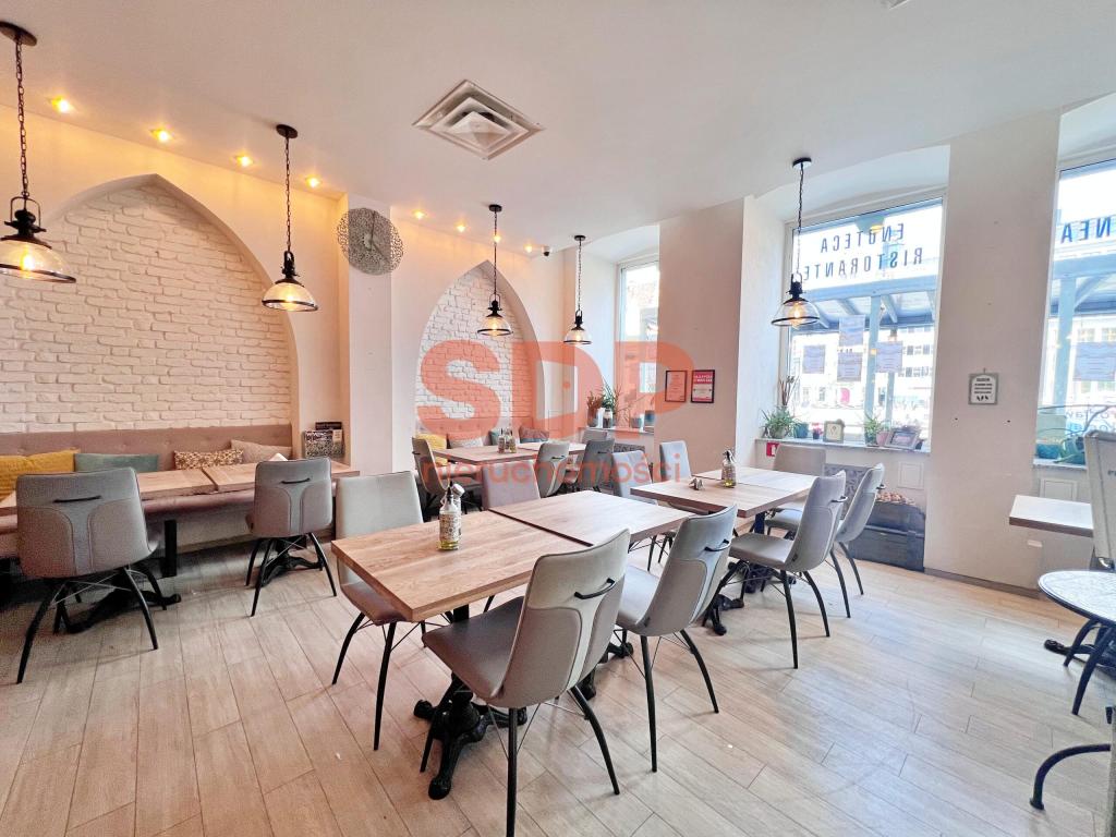 Lokal usługowy do wynajęcia, 168&nbsp;m², Wrocław, Stare Miasto, Plac Solny - zdjęcie 1
