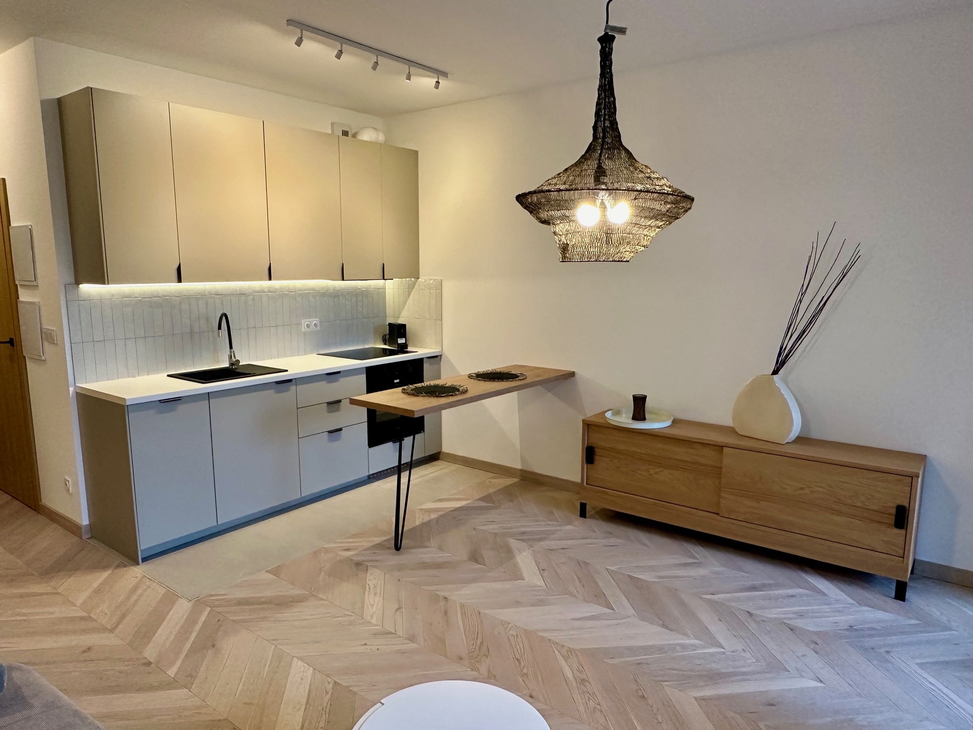 Nowoczesny apartament z widokiem na Dolinę Trzech Stawów |INSPIRE| - zdjęcie 1