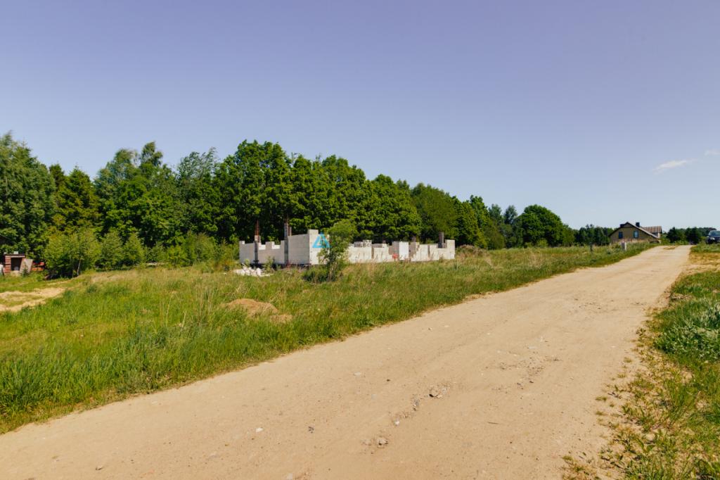 Działka 1560 m² z rozpoczętą budową - zdjęcie 14