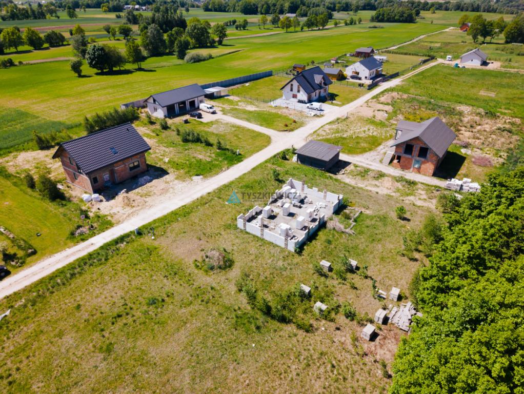 Działka 1560 m² z rozpoczętą budową - zdjęcie 6