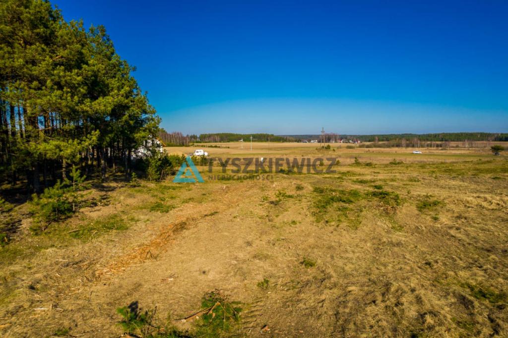 Piękna działka granicząca z lasem w Stężycy - zdjęcie 9