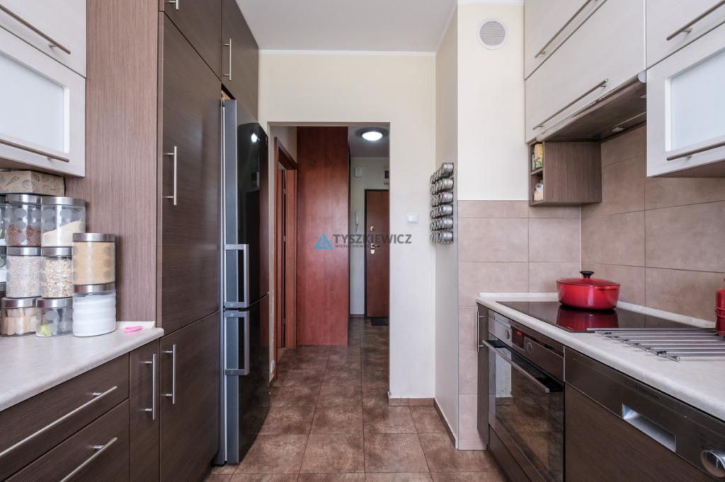 2 pokoje, osobna kuchnia, duży balkon i piwnica - zdjęcie 9