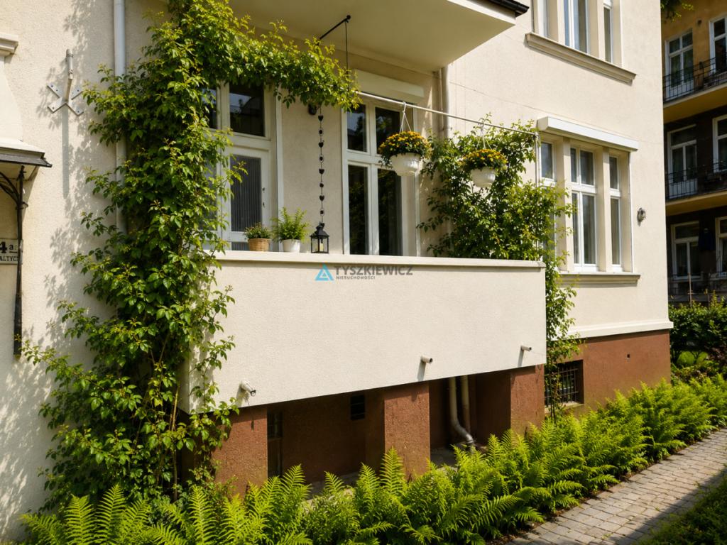 Klimatyczne mieszkanie w sopockiej kamienicy - zdjęcie 18