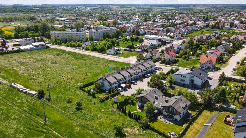 Gotowy do zamieszkania dom typu szereg z ogródkiem - zdjęcie 26