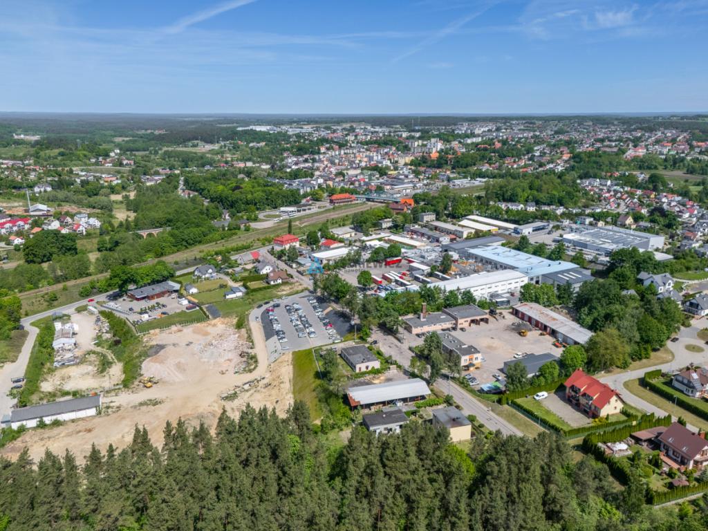 Budynek mieszkalno - biurowy z dużym parkingiem - zdjęcie 28