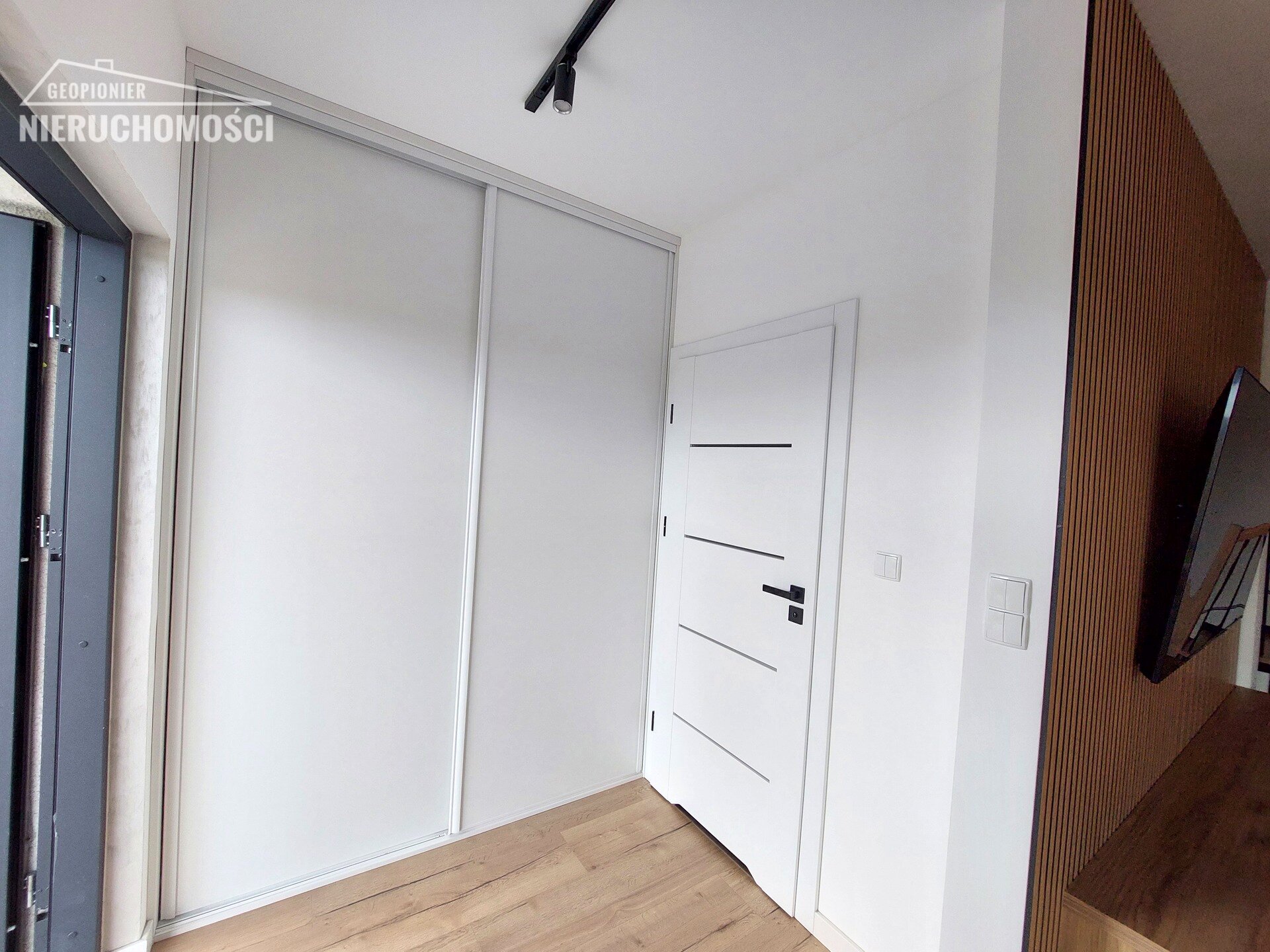 Ostróda - Lubajny, mieszkanie 70 m2 z ogródkiem - zdjęcie 2