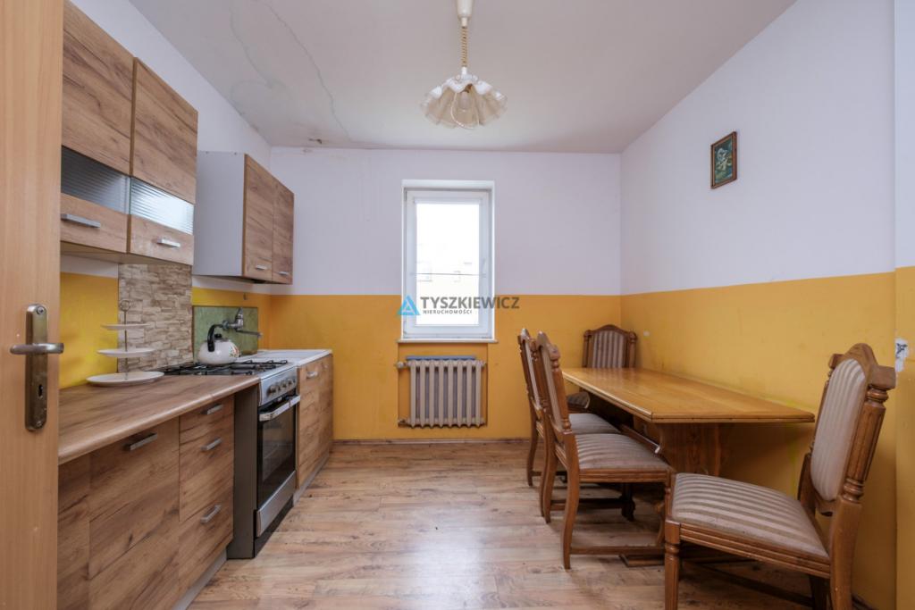Dom z wydzielonymi lokalami na ładnej działce - zdjęcie 29