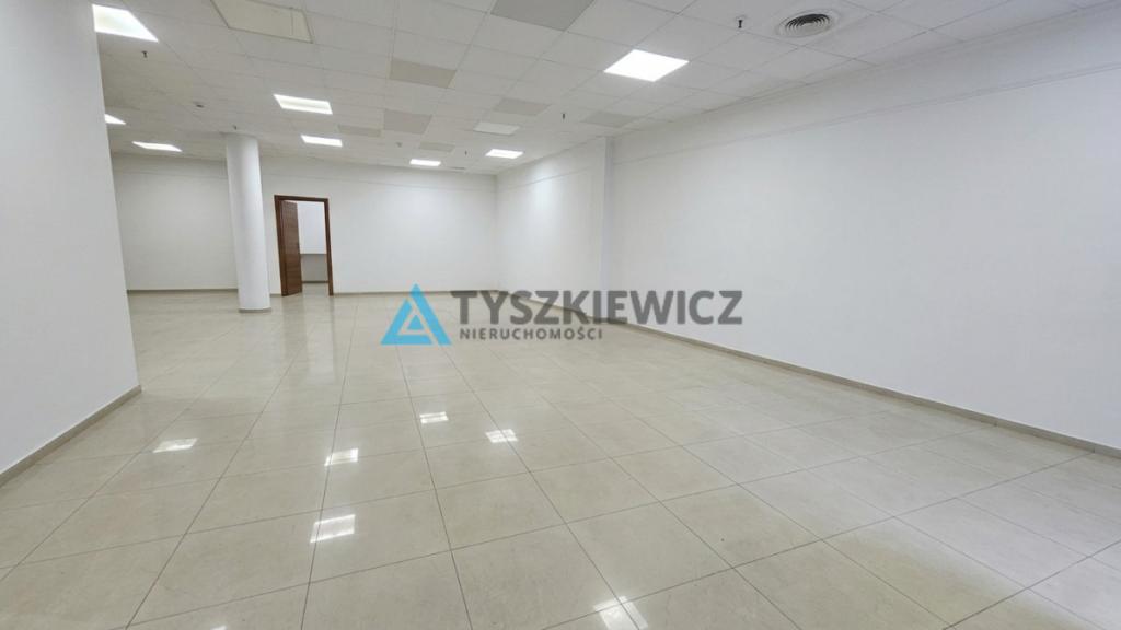 Przestronny lokal z witrynami w centrum miasta. - zdjęcie 4