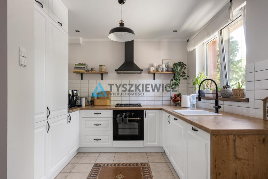 Dom nad rzeką z własną przystanią - zdjęcie 10
