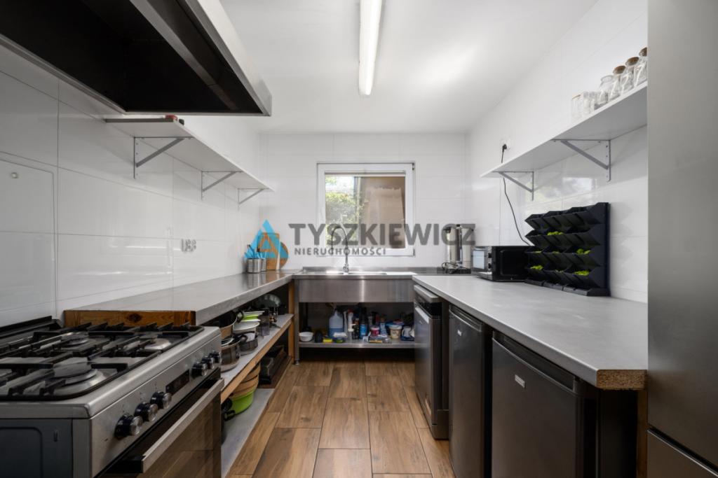 Dom nad rzeką z własną przystanią - zdjęcie 16