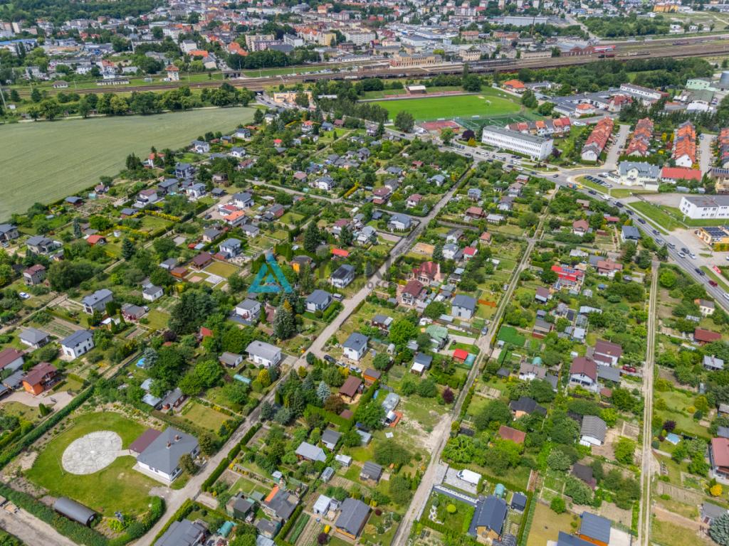 Pięknie zagospodarowana działka ROD z domkiem - zdjęcie 28