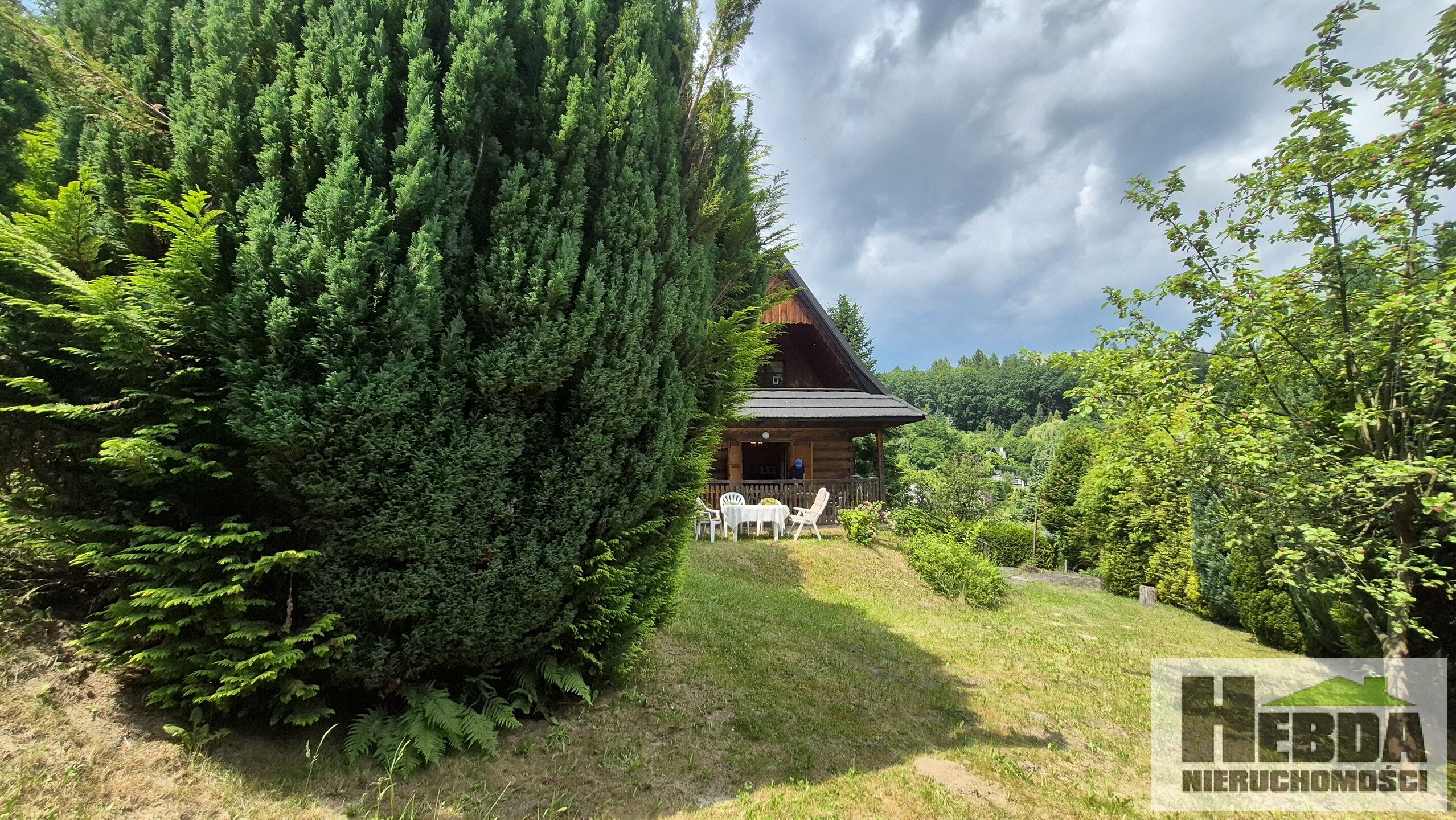 BALICE 10 km. od Krakowa, na zielonych terenach rekreacyjny domek z bali - zdjęcie 1