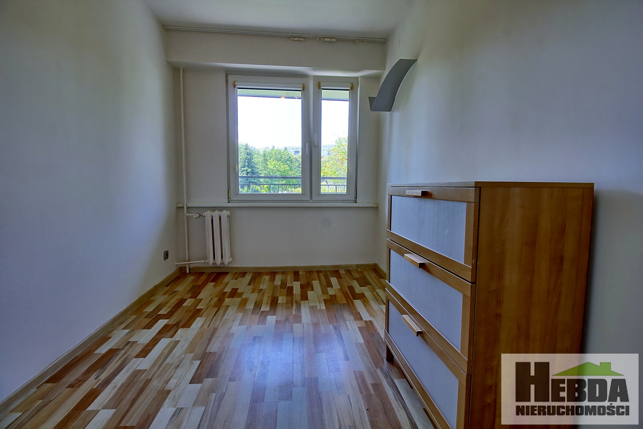 Komfortowe 2-pokojowe mieszkanie z loggią - świetna lokalizacja, idealne na start lub inwestycję! - zdjęcie 4