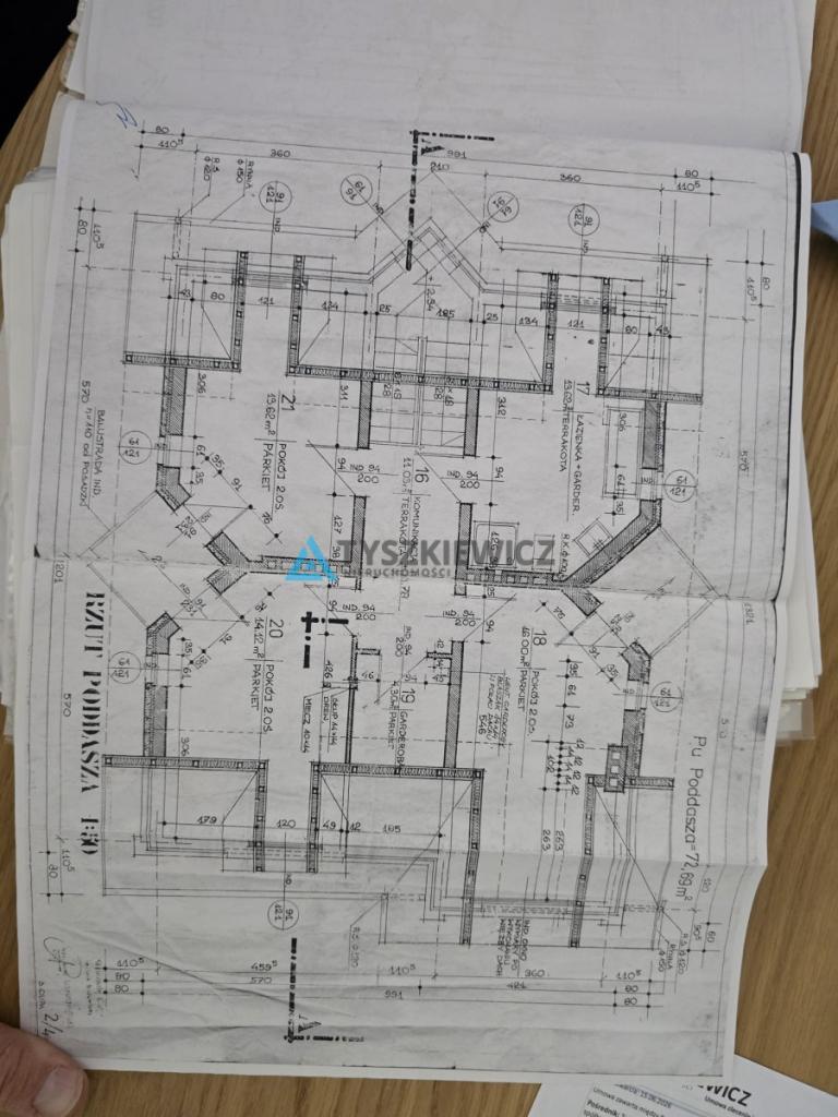 Przestronny dom rodzinny 250 m² - zdjęcie 26