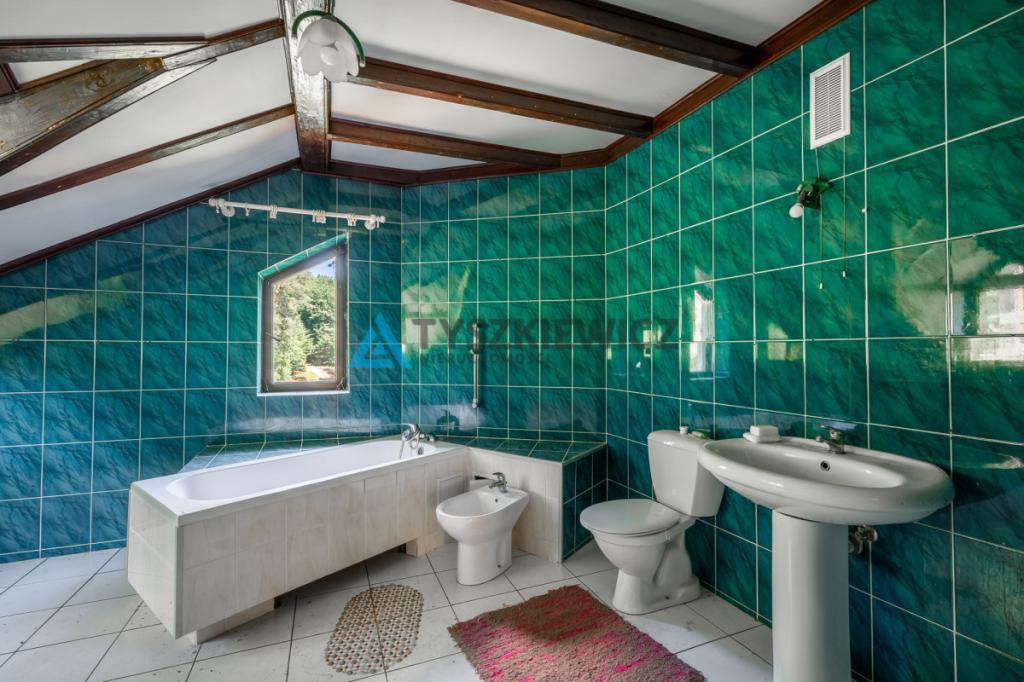 Przestronny dom rodzinny 250 m² - zdjęcie 16