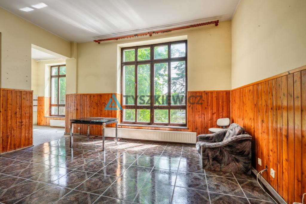 Przestronny dom rodzinny 250 m² - zdjęcie 3