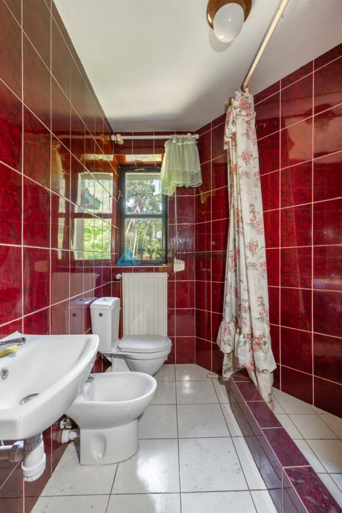 Przestronny dom rodzinny 250 m² - zdjęcie 8