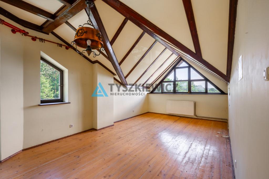 Przestronny dom rodzinny 250 m² - zdjęcie 15