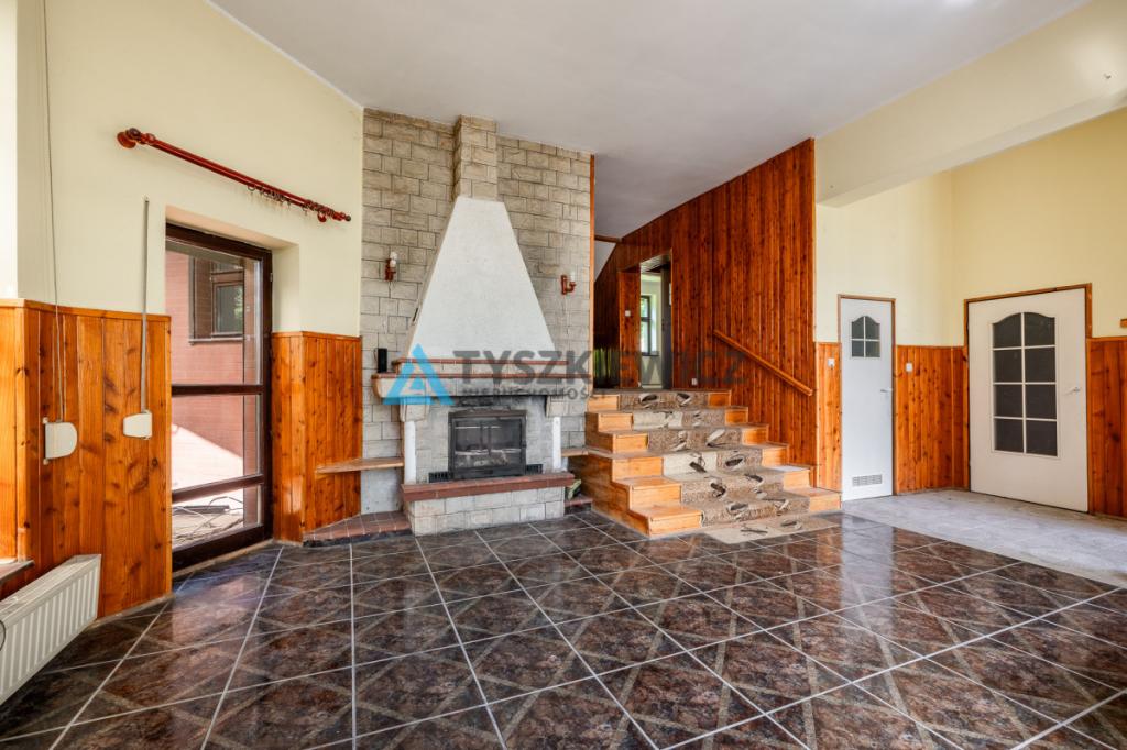 Przestronny dom rodzinny 250 m² - zdjęcie 4