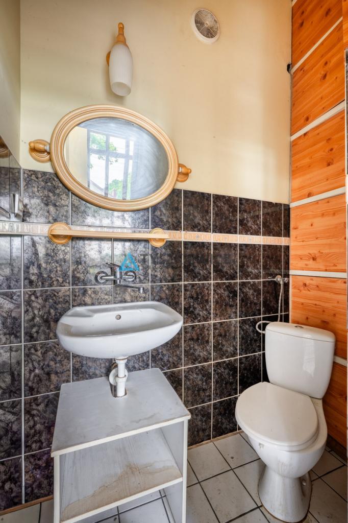 Przestronny dom rodzinny 250 m² - zdjęcie 6