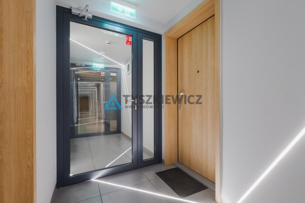 Apartament z miejscem w hali, w sercu Gdyni 49 m2 - zdjęcie 15
