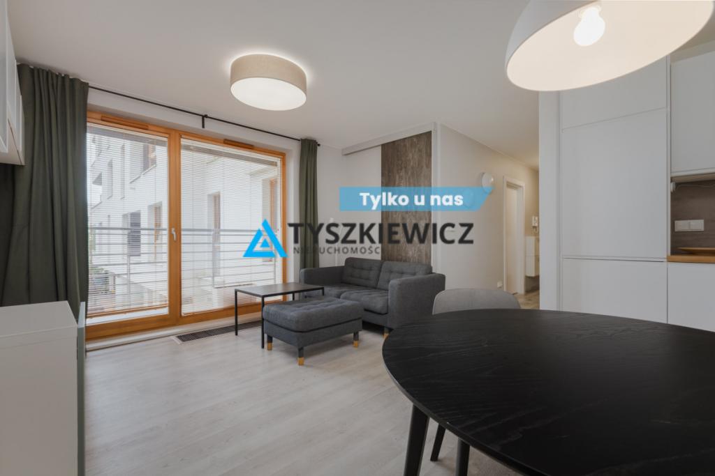 Apartament z miejscem w hali, w sercu Gdyni 49 m2 - zdjęcie 1