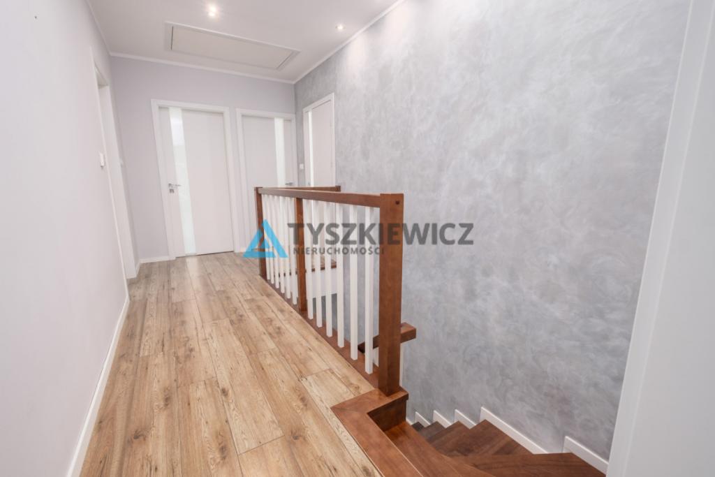 Piękny dom z ogrodem w Tuchomiu - zdjęcie 12