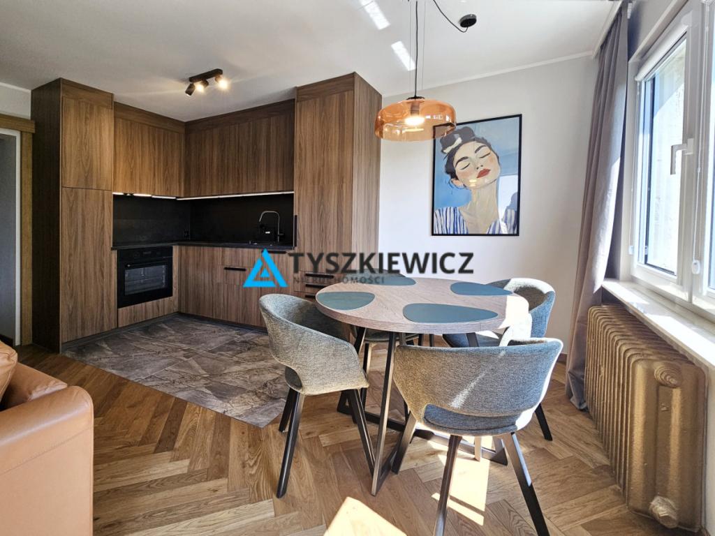 Świeżo wyremontowane 2-pokojowe mieszkanie. - zdjęcie 1