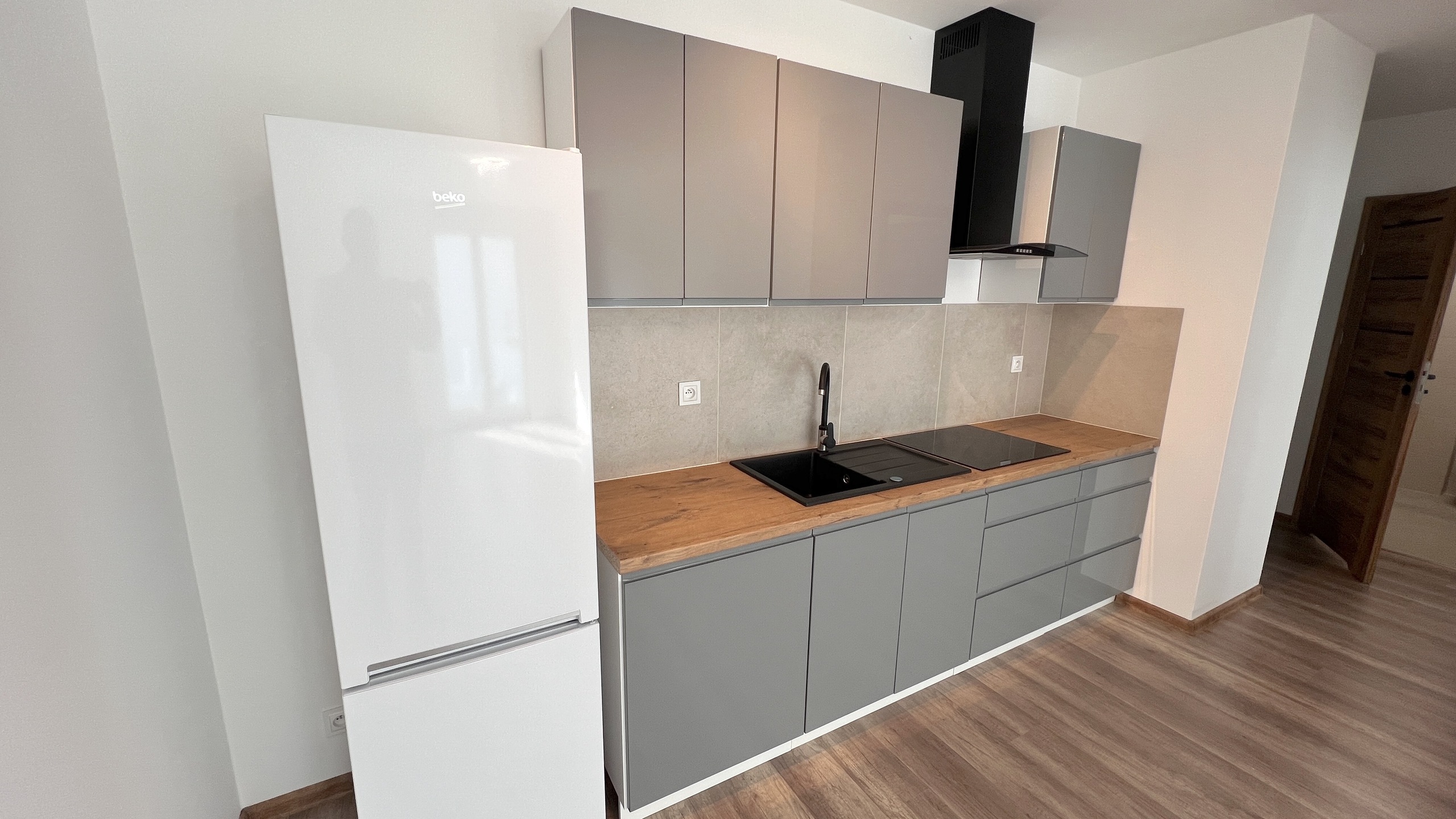 3 pokojowe w Nowym Centrum Lubonia - zdjęcie 1