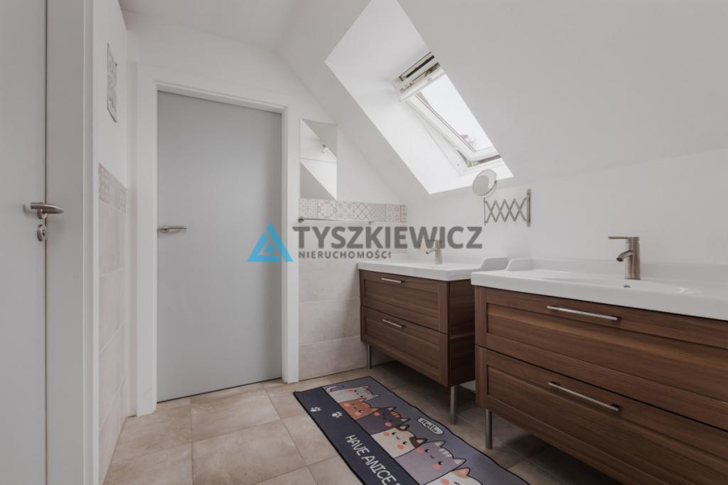 Niezwykły dom blisko jeziora Tuchomskiego - zdjęcie 25